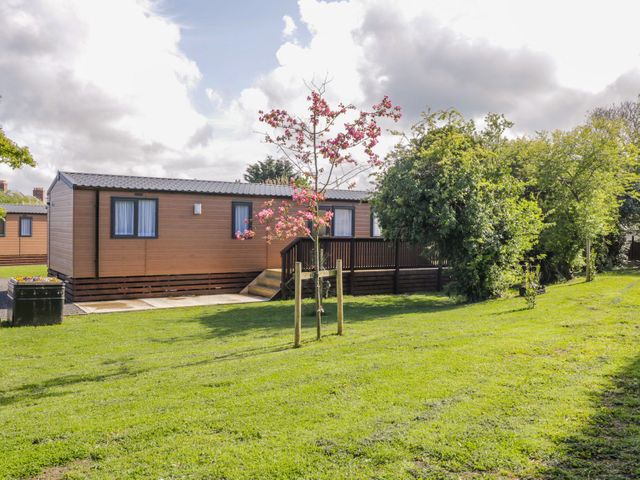 Willow Lodge photo 1