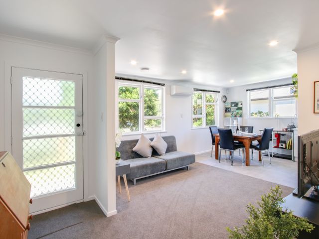 Mama and Papa's - Havelock North Holiday Home - 1061809 - photo 3