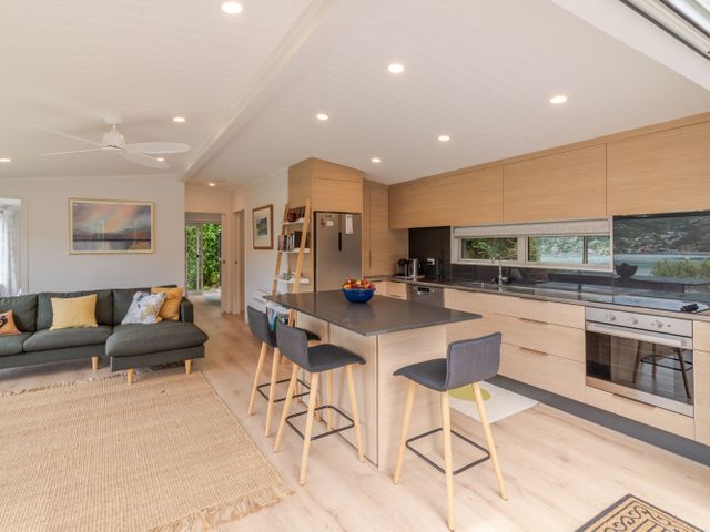 Otahuahua - Akaroa Holiday Home - 1062214 - photo 3