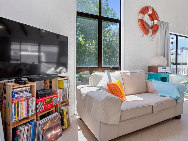 Coastal Charm - Waihi Beach Holiday Home - 1062546 - photo 4