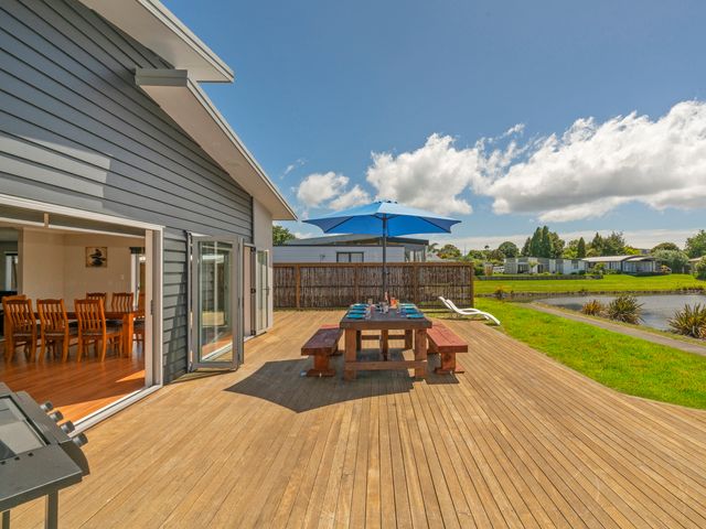 Lake on Scott - Cooks Beach Holiday Home - 1062918 - photo 4