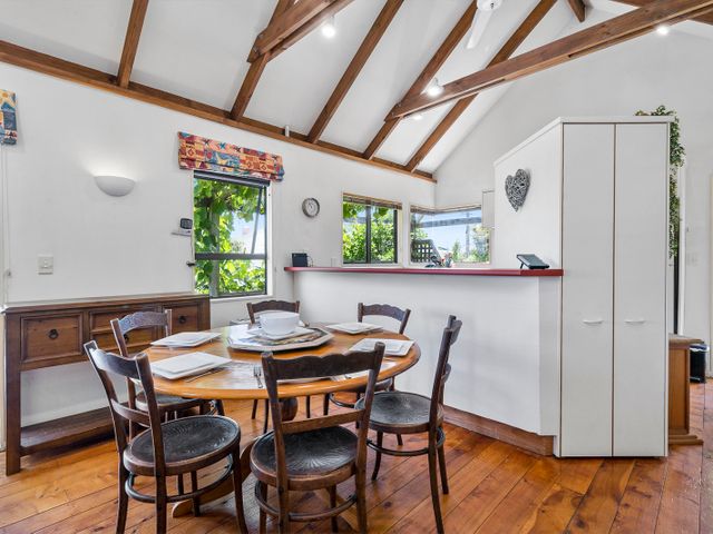 Waimea Cottage - Waikanae Holiday Home - 1063225 - photo 5