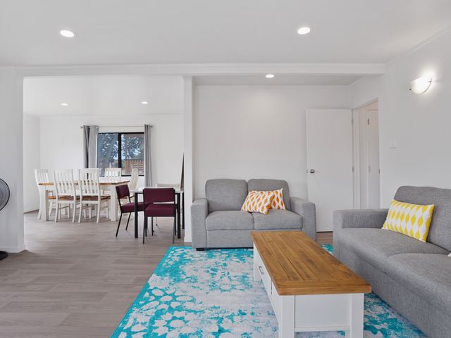 A Wave From It All - Waihi Beach Holiday Home - 1063798 - photo 2