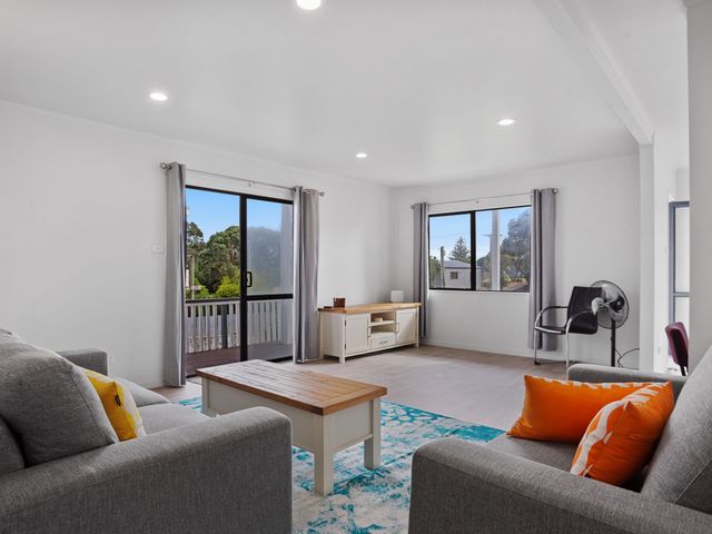 A Wave From It All - Waihi Beach Holiday Home - 1063798 - photo 3