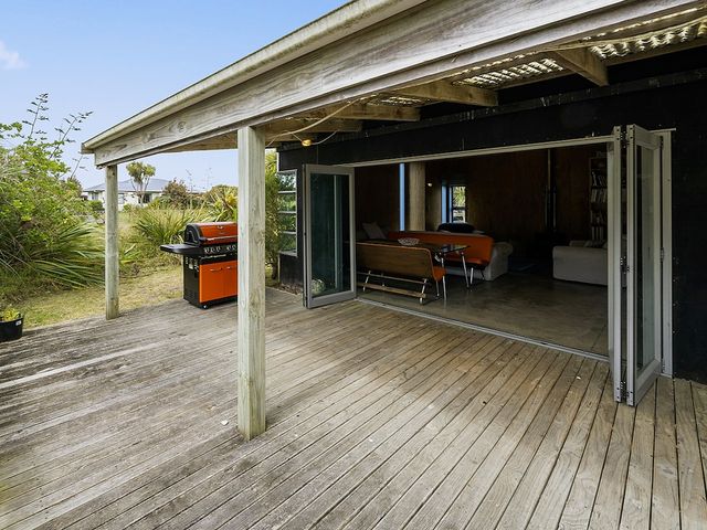 Tranquilo - Waikawa Beach Holiday Home - 1064114 - photo 5