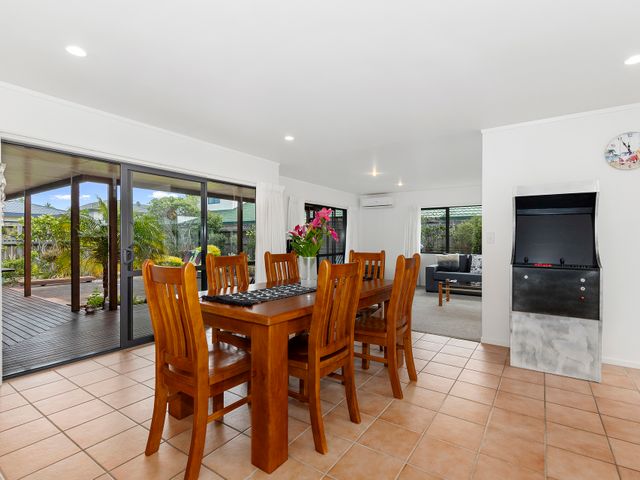 Bream Bay Bach - Ruakaka Holiday Home - 1064732 - photo 2