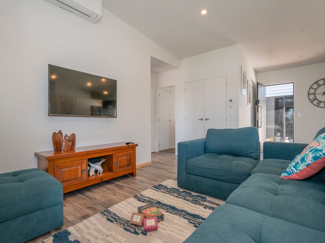 Treetop Bach - Whangamata Holiday Home - 1064943 - photo 5