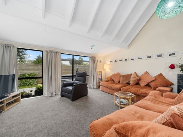 Wharerata - Otaki Beach Holiday Home - 1065041 - photo 4