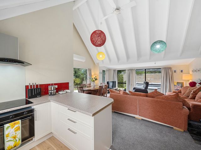 Wharerata - Otaki Beach Holiday Home - 1065041 - photo 5