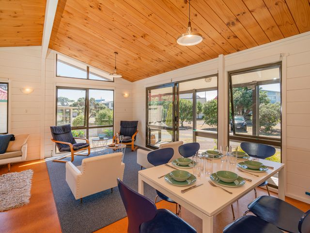 Champion Bach - Pauanui Holiday Home - 1066751 - photo 2