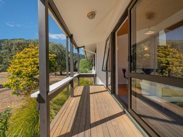 Champion Bach - Pauanui Holiday Home - 1066751 - photo 4