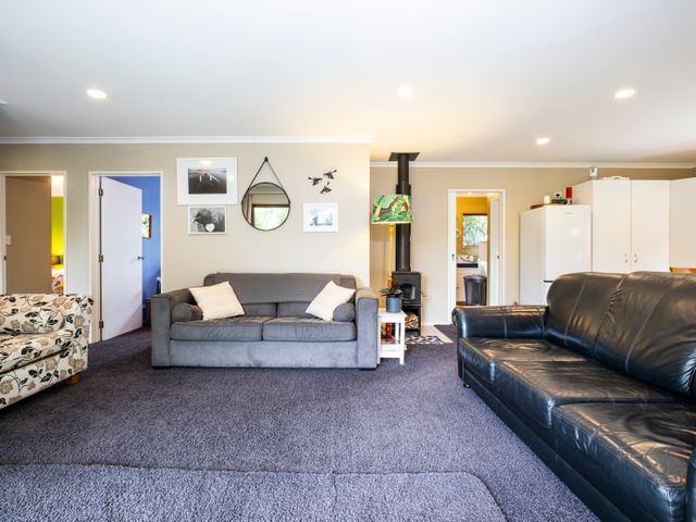 Bach Noir - Kuratau Holiday Home - 1066836 - photo 5