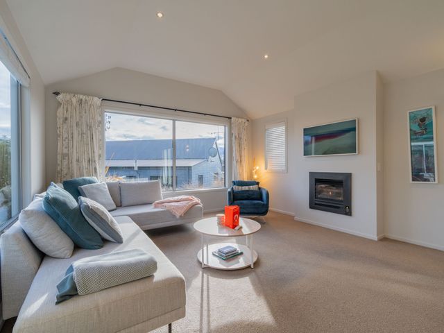 Southland Sounds - Te Anau Holiday Home - 1068065 - photo 3