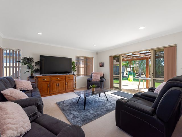 Mount Holidaze - Mt Maunganui Holiday Home - 1068959 - photo 2