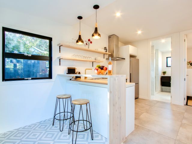 Beach and Vineyard Escape - Haumoana Beach Home - 1070511 - photo 4