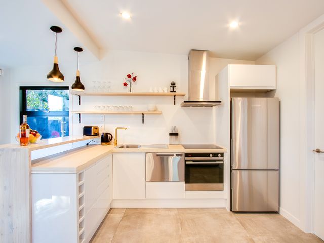 Beach and Vineyard Escape - Haumoana Beach Home - 1070511 - photo 5