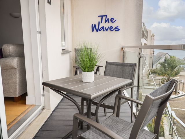 The Waves - 1073847 - photo 1