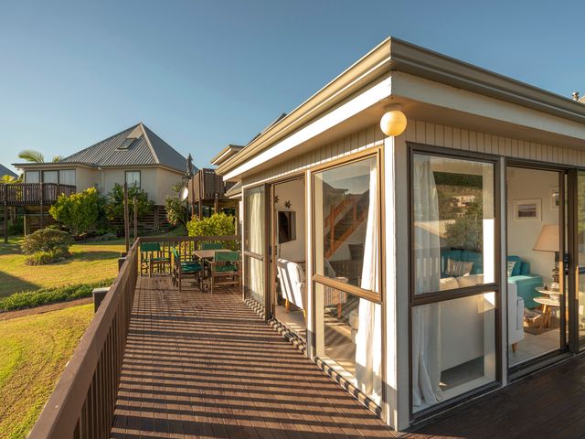 The Music Lounge - Onemana Holiday Chalet - 1075813 - photo 5