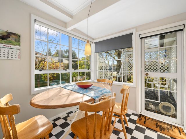 Centrally Located - Greytown Holiday Home - 1075923 - photo 5