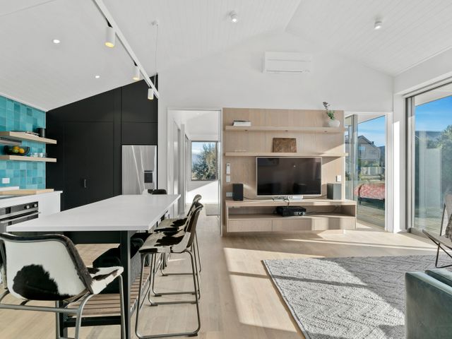 Bull Ridge Escape -  Wanaka Holiday Home - 1077043 - photo 3