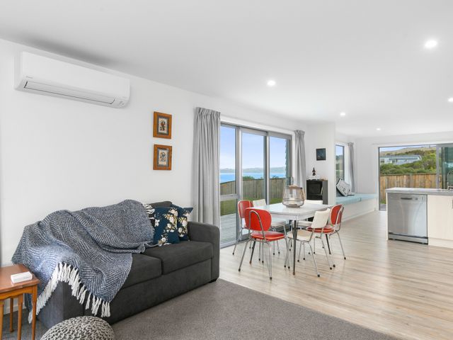 Karitane Beach Retreat - Karitane Holiday Home - 1077046 - photo 4