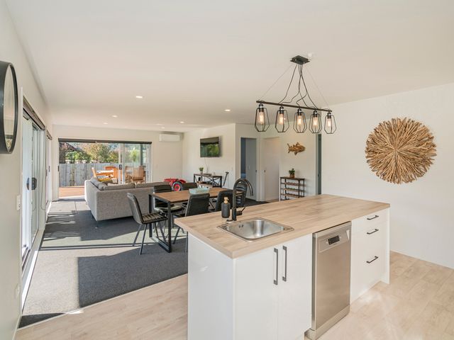 Sundaze Escape - Cooks Beach Holiday Home - 1078353 - photo 4