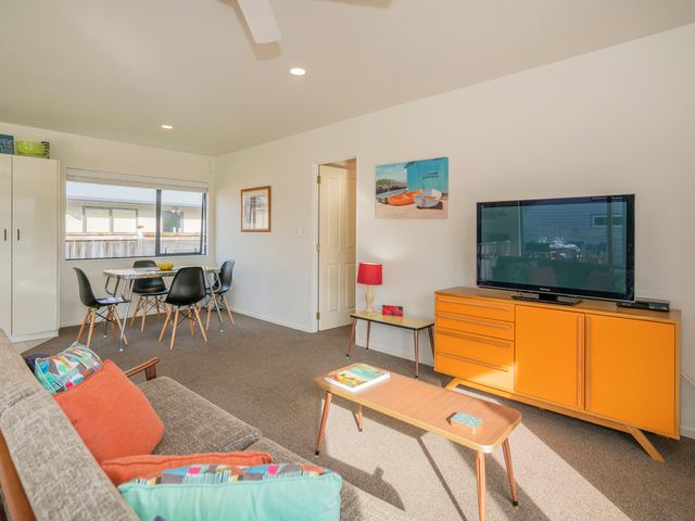 Sunlight Bach - Whitianga Holiday Home - 1078807 - photo 4