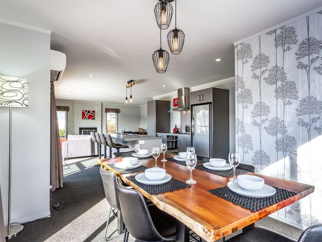 Sunshine and Snow Lodge - Ohakune Holiday Home - 1079687 - photo 3