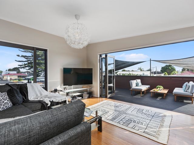 Maranui BeachSide Retreat - Mt Maunganui Home - 1079779 - photo 3