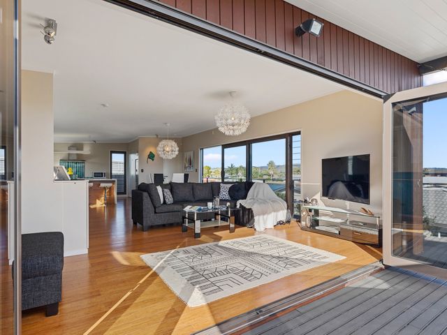 Maranui BeachSide Retreat - Mt Maunganui Home - 1079779 - photo 4