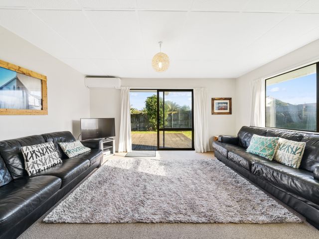 Babbacombe Bach - Otaki Beach Holiday Home - 1080171 - photo 3