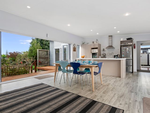 Pohutukawa Peace - Mangawhai Holiday Home - 1081569 - photo 5