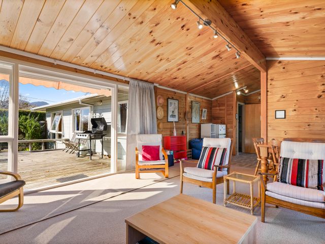 The Lake Escape - Taupo Holiday Home - 1082500 - photo 5