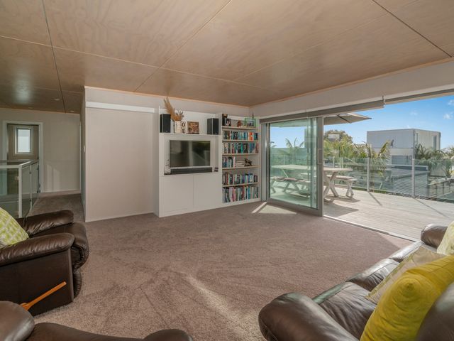 Bonanza Beauty - Pauanui Holiday Home - 1082604 - photo 3