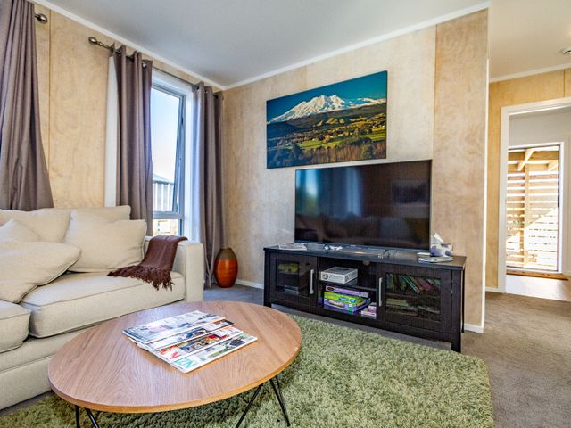 Family Retreat in Snowmass - Ohakune Holiday Home - 1082606 - photo 3