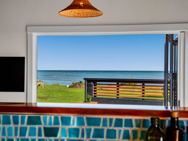 Coastal Daze - New Plymouth Holiday Home - 1084274 - photo 1