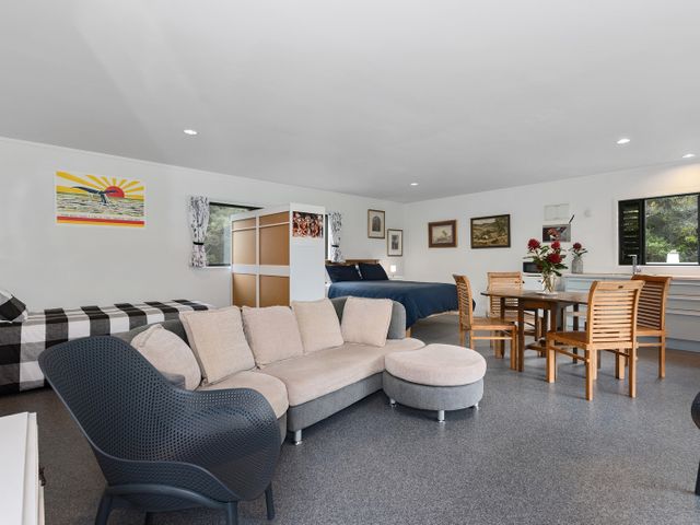 Totara Folly - Mangawhai Holiday Home - 1088854 - photo 2