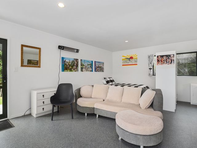 Totara Folly - Mangawhai Holiday Home - 1088854 - photo 4