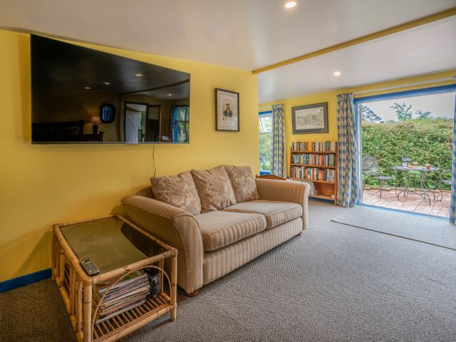 Matagouri Cottage - Port Levy Holiday Home - 1090178 - photo 3