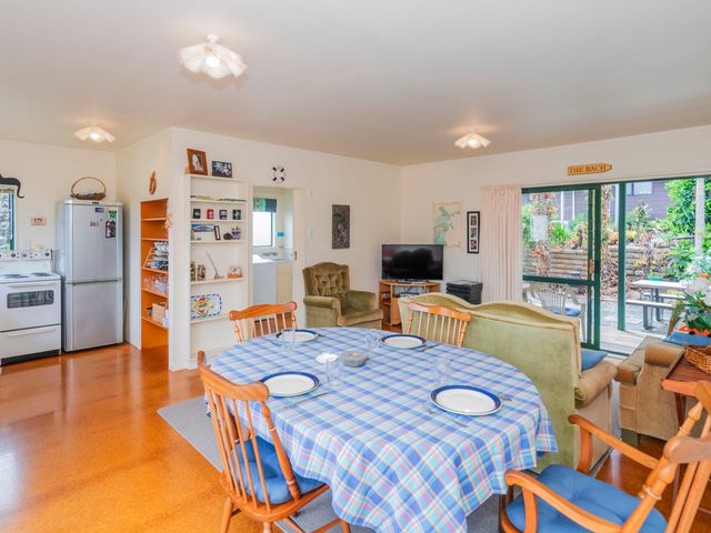 The Bach - Whitianga Holiday Home - 1093719 - photo 5