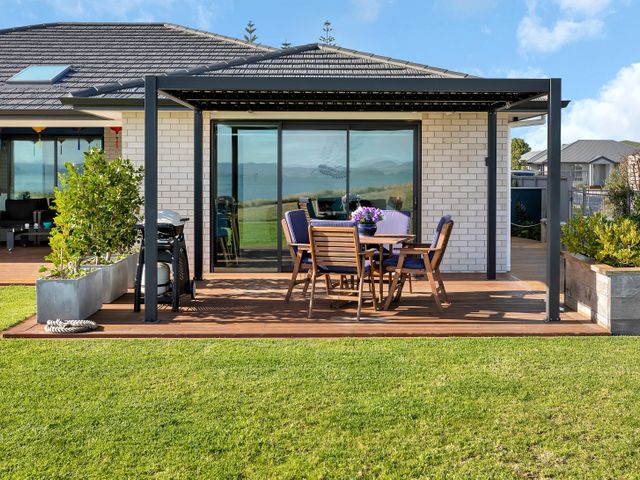 The Leading Light - One Tree Point Holiday Home - 1094616 - photo 4