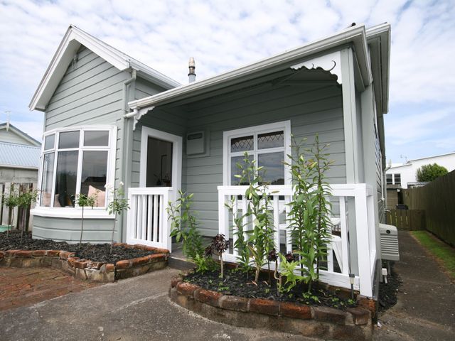 Kingwell Cottage - New Plymouth Holiday Home - 1094619 - photo 1
