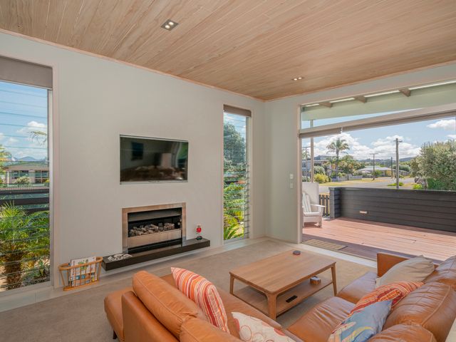 Castaway Bach - Whangamata Holiday Home - 1096589 - photo 5