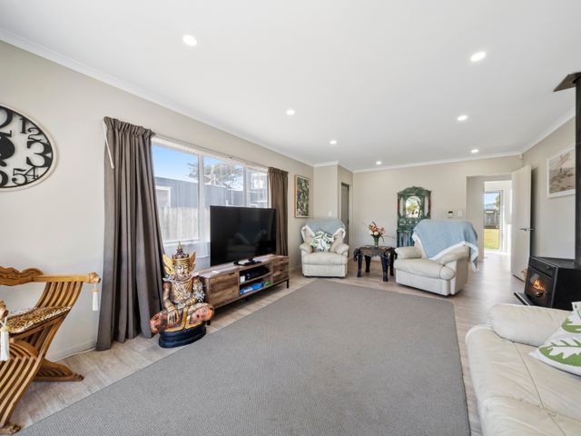 Hunia Haven - Himatangi Beach Holiday Home - 1096850 - photo 2