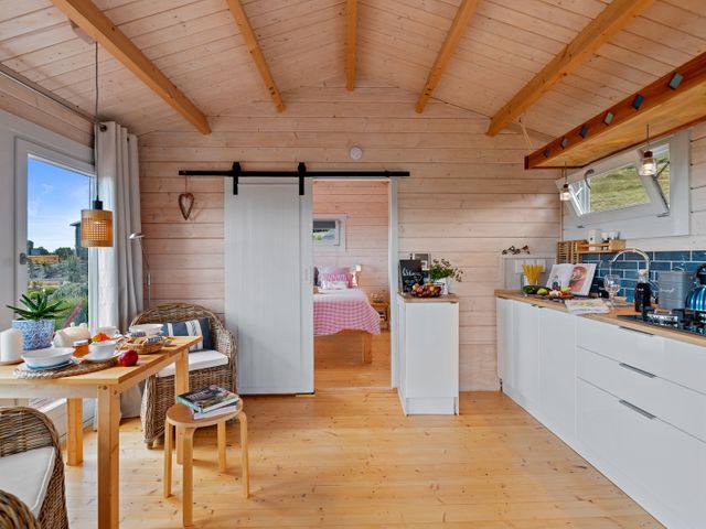 Kaitipu - Papamoa Hills Holiday Cabin - 1099092 - photo 5