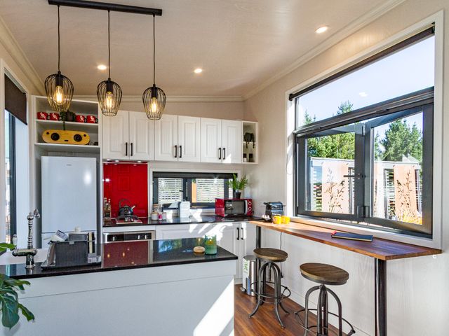 Mangateitei Views - Rangataua Tiny Home - 1099496 - photo 5