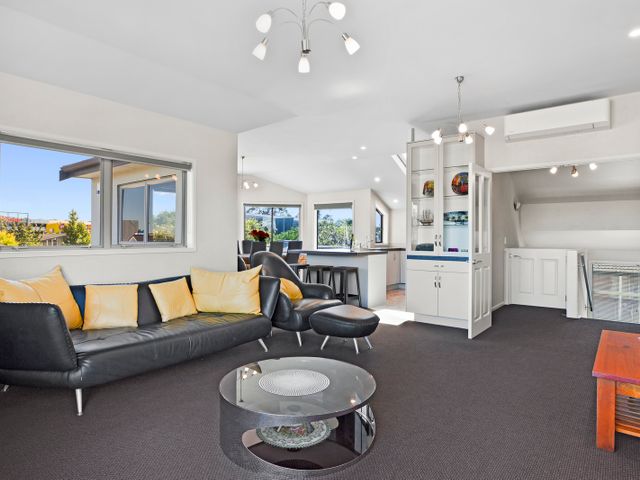 Endless Summer - Mount Maunganui Holiday Home - 1100106 - photo 2