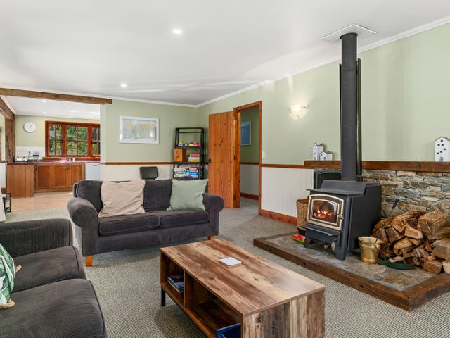 The Cottage on the Hill - Wānaka Holiday Home - 1100215 - photo 3