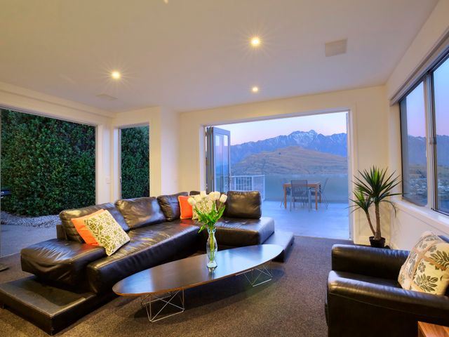 Hensman Haven - Queenstown Holiday Home - 1104794 - photo 3