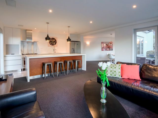Hensman Haven - Queenstown Holiday Home - 1104794 - photo 5